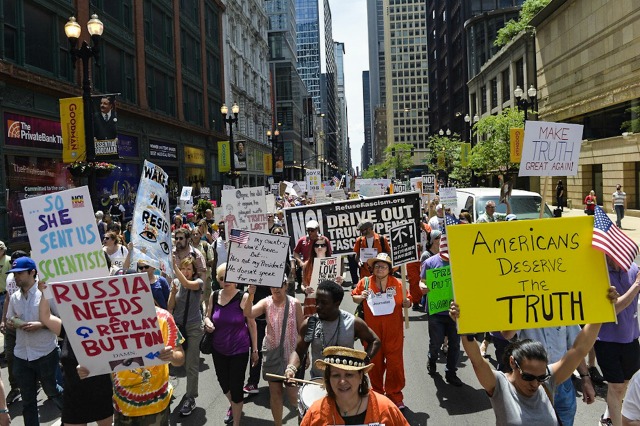 Photos: 'Make The Truth Great Again' & 20+ More Incisive Signs From The ...