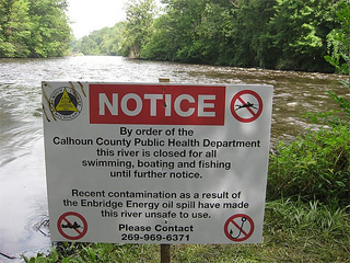 08_15_2010_kalamazoo-oil-spill-sign.jpg