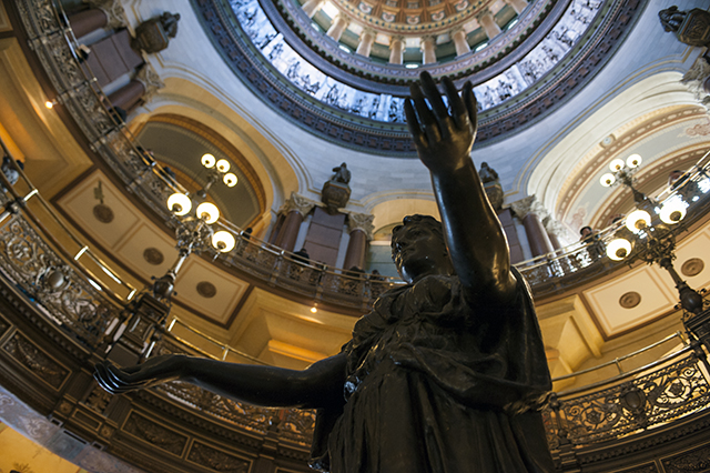 IllinoisStateCapitol.jpg
