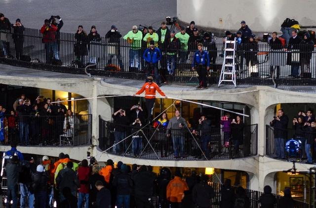 2014_11_3_wallenda7.jpg