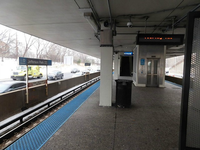 Jefferson_Park_Station.jpg