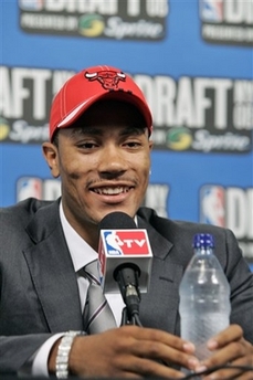 2008_06_derrick_rose_draft.jpg