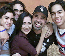 2010_03_guillen_family.jpg