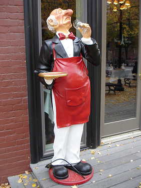 2010_07_waiter.jpg