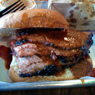 2010_10_food_smoque_brisket.jpg