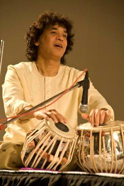 2012_04_13_ZakirHussain.jpg