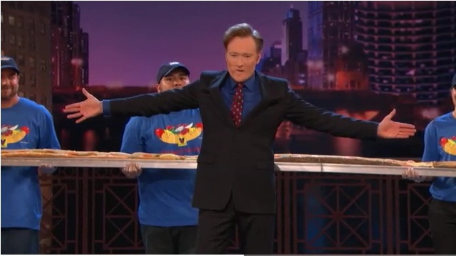 2012_6_14_conan_hotdog.jpg