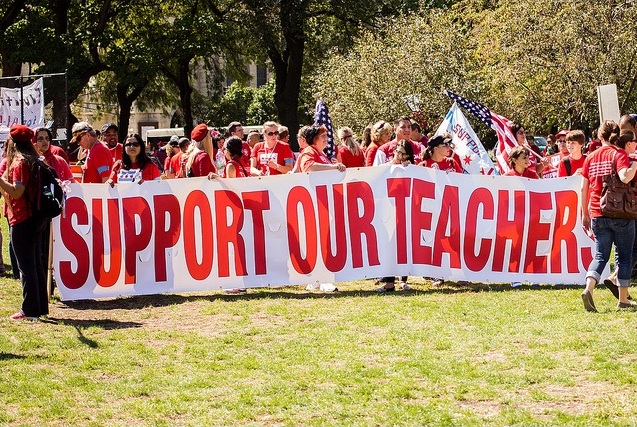 2012_9_teachersrally16_.jpg