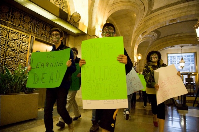 2013_11_4_learningdead.jpg