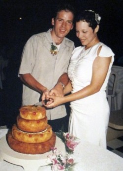 2013_8_23_MCAweddingcakesmall.jpg