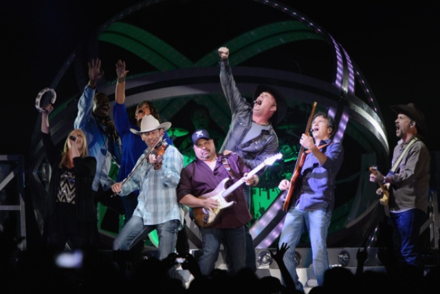 2014_12_4_garthbrooks.jpg