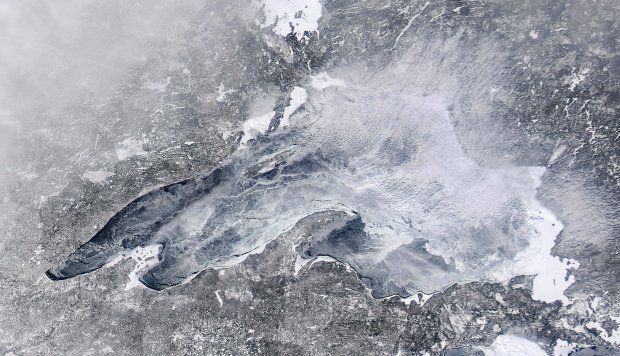 2014_3-5_lakesuperiorfrozen.jpg