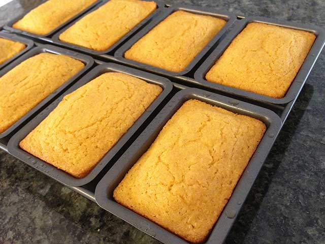 2013_11_27_cornbread.jpg
