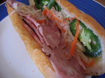 nhulanbanhmi050808.jpg