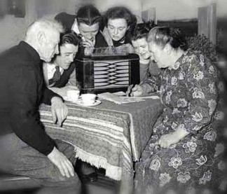 oldtimeyradio060809.jpg