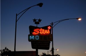 starsmotel060408.jpg