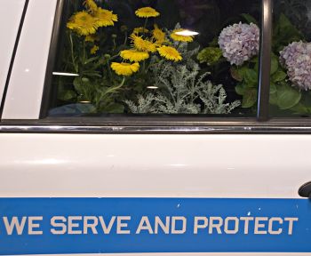 2008_3_cop_flowers.jpg