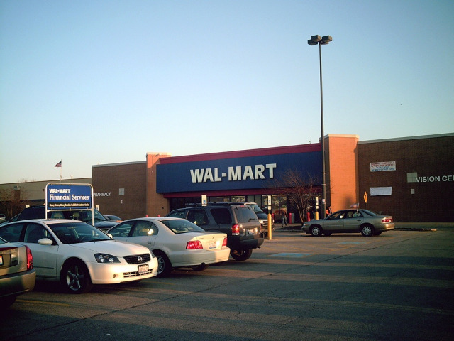 2010_3_wal-mart_exterior.jpg