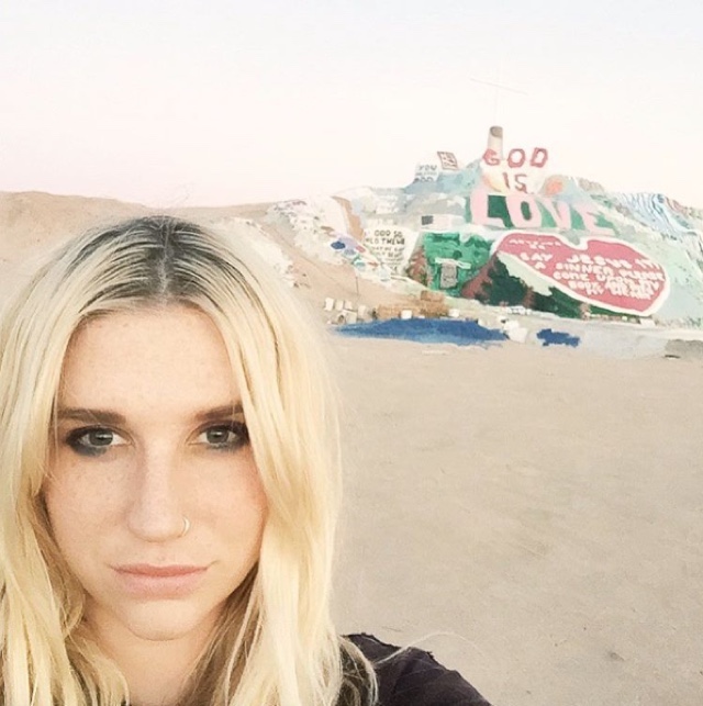 KESHA.jpeg