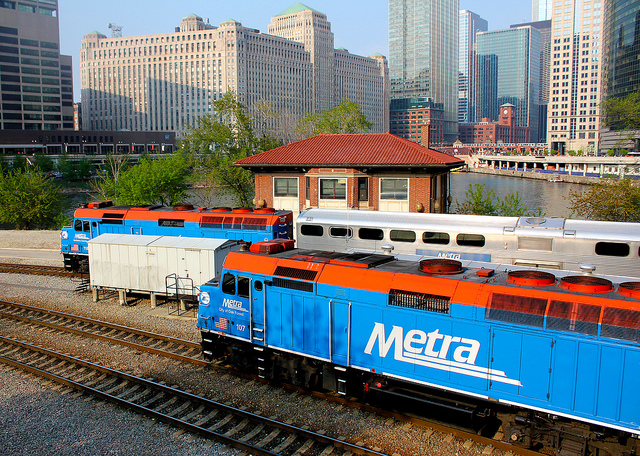 MetraTrainBlue.jpg