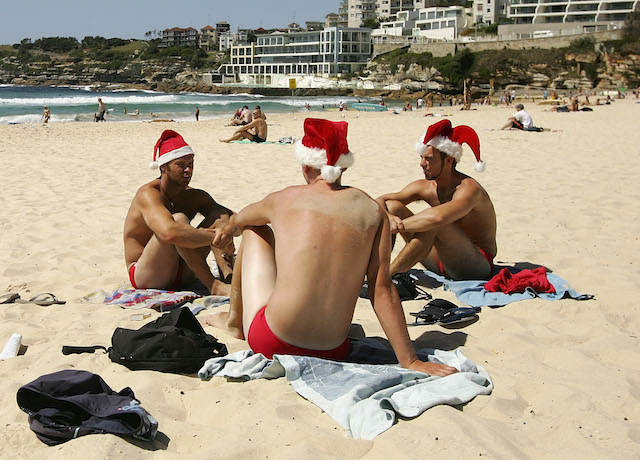 SantasOnBeach.jpg