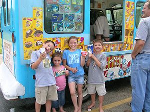 2007_09_icecreamtrucks.jpg