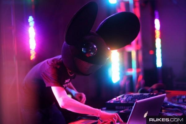 2009_11_deadmau5.jpg