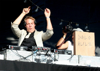 2010_07_diplo.jpg