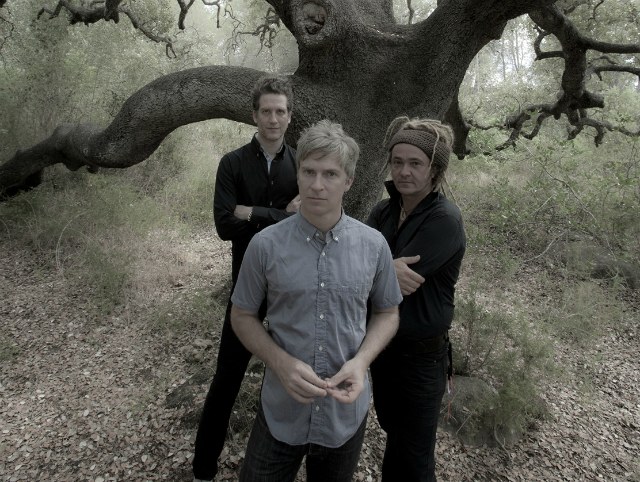 2012_04_nada_surf.jpg