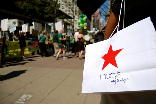 04-20-08_macys_green.jpg