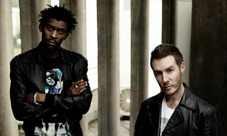 2010_massiveattack1.jpg