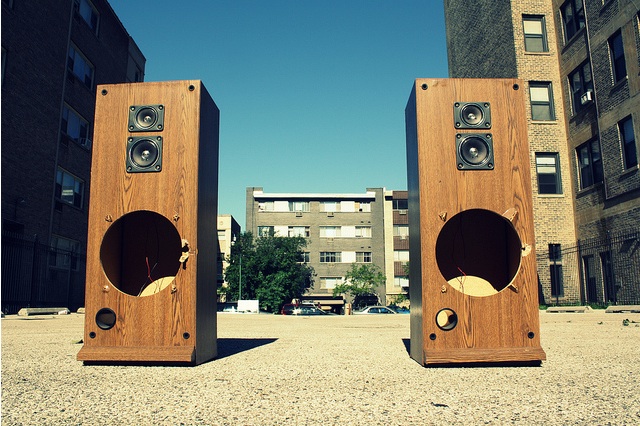 roof-speakers.jpg